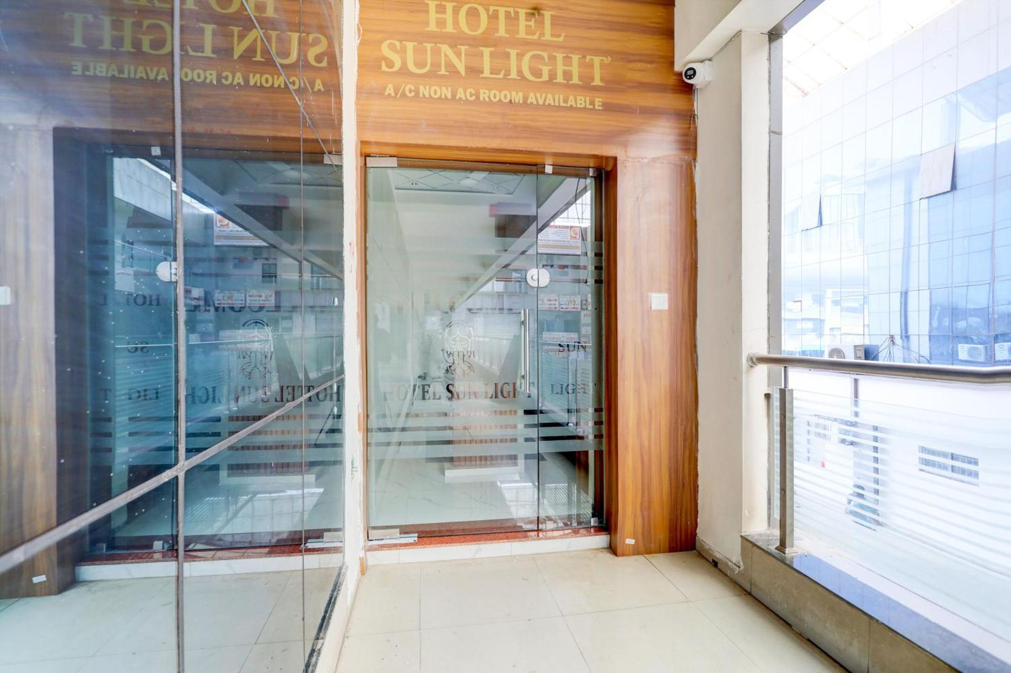 אחמדאבאד Hotel O Sun Light מראה חיצוני תמונה